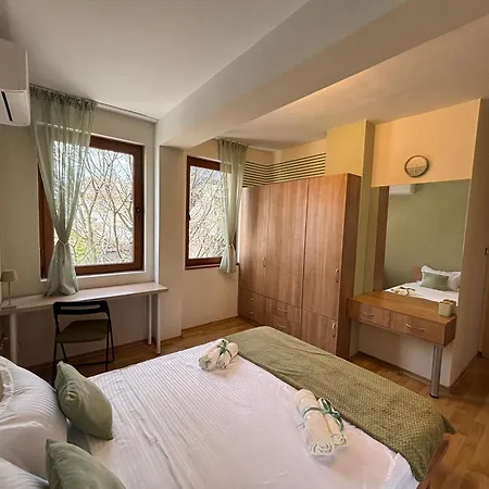 Sunwave 2 Bedrooms Center Warna
