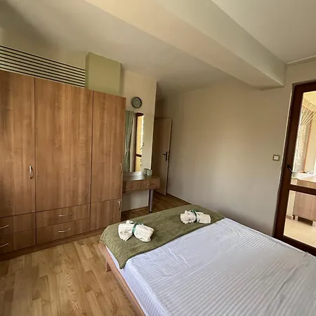 Sunwave 2 Bedrooms Center Apartment *